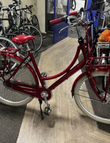 Batavus Diva dames fiets oma fiets weduwe brandweer rood